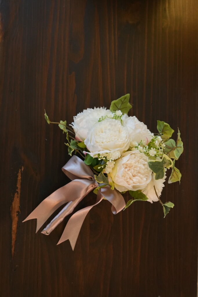 detail bouquet mariée fleurs artificielles